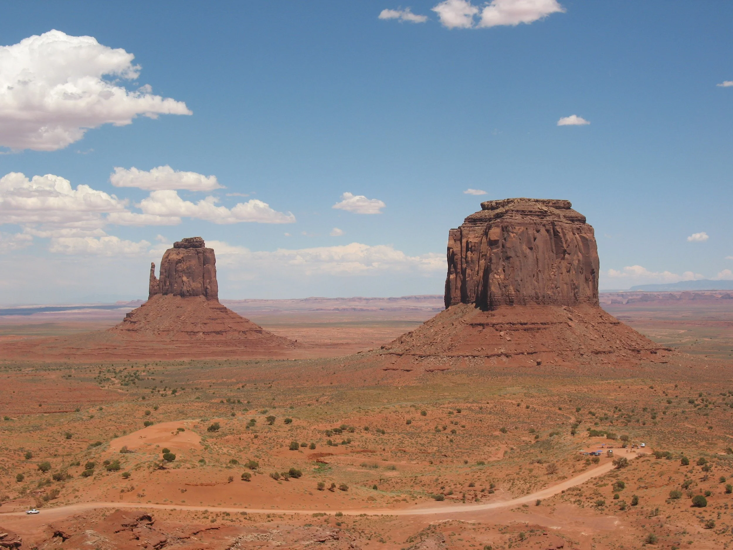 Desert landscape with a clear path — reflecting Andrew's philosophy of clarity in IT strategy